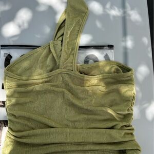 Brand New, Olive Green Cropped Shirt 💚
